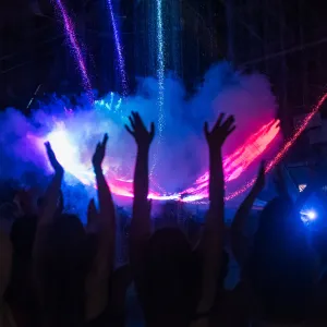 🎶 HIT, KTERÝ SE VYPLATÍ 💦 - vyhraj celodenní rodinnou vstupenku do Aquapalace Praha!